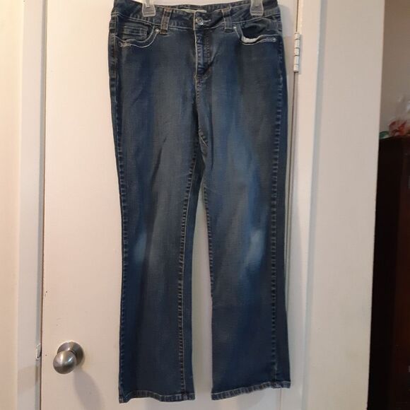 Contemporary Fit Wide Leg High Rise Jeans - Picture 1 of 9
